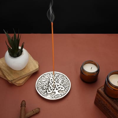Famanu - Aluminium ronde wierookhouder met asvanger, Tibetaans geïnspireerd design voor meditatie en interieur