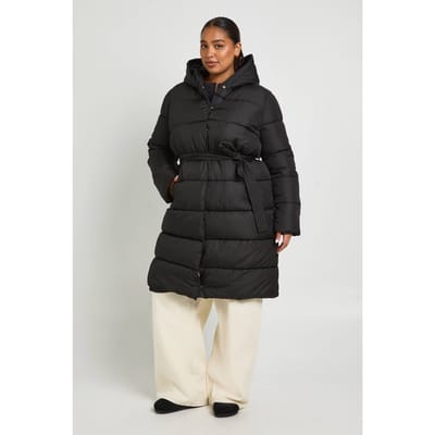 boohoo Dames Plus lange pufferjas met riem | Black | Maat: 16