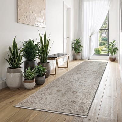 the carpet Nuvra Vloerkleed – Vintage Oosters Design – Zacht & Onderhoudsvriendelijk – Beige – 80 x 300 cm