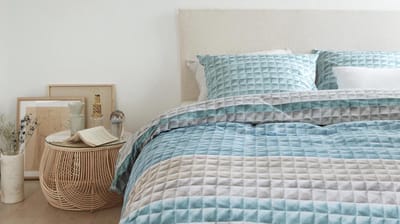 Ariadne at Home Quilted Squares Dekbedovertrek - Blauw