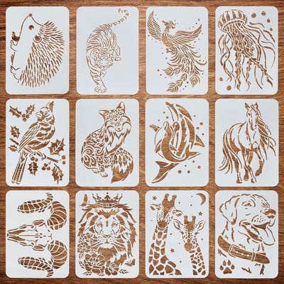 12-delige Stencil Set met Wilde Dieren Patroon 21x29.7cm - Vos, Tijger, Pauw, Walvis, Paard, Leeuw, Medusa, Hond, Vogel, Egeltje, Giraffe - Grote Sjablonen voor Wanddecoratie en Creatieve Projecten