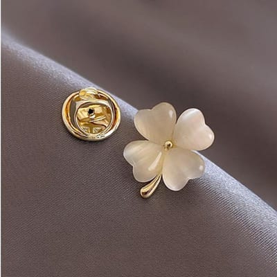 Mode Broche Set Bloem Strik Broches voor Vrouwen Metalen Anti-glare Revers Pin Vaste Wasknijpers Trui Jas Kleding accessoires beige