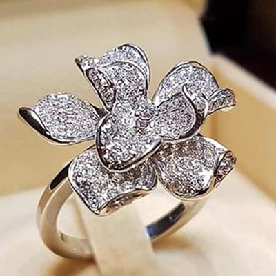 Huitan Volledige CZ Bloemenring voor Vrouwen Luxe Kleur Trouwringen Esthetische Ring Feest Dagelijks Dragen Elegant Accessoire Sieraden 8 gray