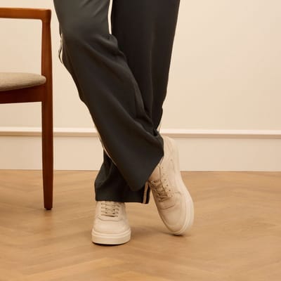 Manfield - Heren - Beige suède sneakers - Maat 40