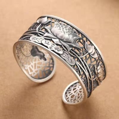 Nouveau Bracelet rétro Style ethnique ancien, Bracelet Lotus creux Super large pour mère et petite amie, accessoires bijoux blanc
