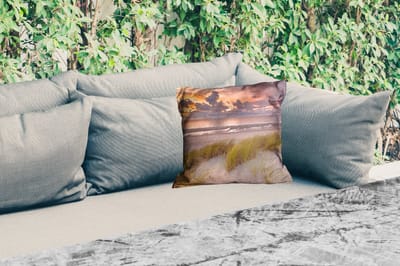 Tuinkussen - Zonsondergang - Duin - Strand - Planten - Zee - 40x40 cm - Weerbestendig