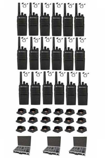 Set van 18 Motorola XT420 UHF IP55 PMR446 Portofoon met laders D-shape oortje en koffer