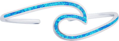 Golfontwerp Opal Bedel Open Armband met Blauwe Vuur Opal – verzilverde armband voor dames – elegant en modern ontwerp – ideaal als luxe cadeau of modieus accessoire