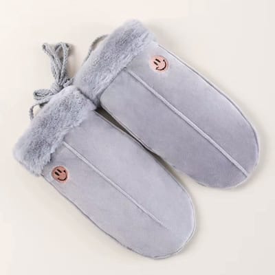 Grijze wanten suede smiley tiener - grijs - maat 5/6 - wanten voor kind/tiener - 8 tot 11 jaar - suède look met faux fur boord - STUDIO Ivana