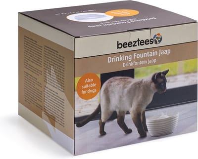 beeztees drinkfontein Jaap voor katten en honden - 1500 ml - 21x21x9cm - kabellengte 1.5 meter - altijd vers, lekker drinkwater + vervangende foamfilters 1 verpakking van 9 stuks