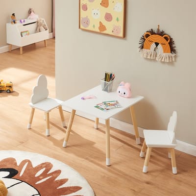 Kindertafelset Hovle met 2 stoelen wolkdesign wit en naturel [en.casa]