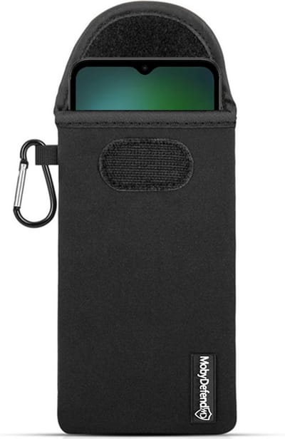 MobyDefend Hoesje - Geschikt voor Motorola Moto E13 - Neopreen Pouch Met Karabijnhaak - Insteek - Riemlus - Zwart
