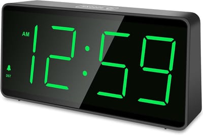 Digitale Wekker - Batterij Aangedreven - Tijd Zien - Grote Cijfers - 4 AA Batterijen - Groene Cijfers