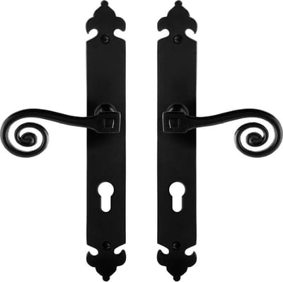 Deurkruk op schild - Smeedijzer zwart - Gietijzer - GPF - GPF6200.60 smeedijzer zwarte Deurklink Kera op PC72, 291x41x4mm