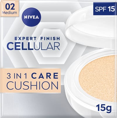 NIVEA Expert Finish CELLular 3in1 Care Cushion Foundation - Gezichtsverzorging - Medium - SPF 15 - Met hyaluronzuur en collageenbooster - 15 ml