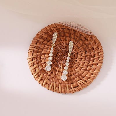Trendy Glanzende Kristallen Druppeloorbellen voor Vrouwen Bruiloft Feest Lange Sieraden Elegante Strass Steentjes Ronde Geometrische Hangende Oorbellen brown