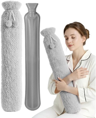 Deze extra hoge warmwaterkruik van 2,5 liter, met een lengte van 82 cm, is voorzien van een ultrazachte fleecehoes en zowel de romp als de bodem zijn gemaakt van duurzaam natuurrubber. Het is een uitstekend cadeau