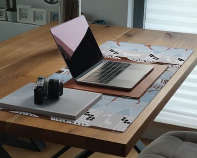 Coloray Bureau Onderlegger - Afrikaanse schilderijen Bureau Mat - 100 cm x 50 cm - Veelkleurig Bureau Onderlegger - Bureaumat - Onderlegger Bureau - Bureau Onderlegger Groot - Bureau Onderlegger XXL