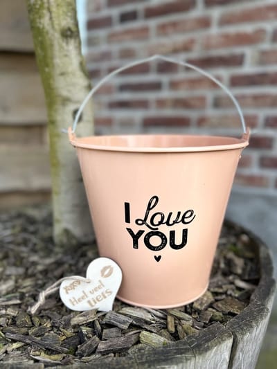 Creaties van Hier – Cadeau emmer I Love You met houten hartje - 24 cm – zink – decoratie