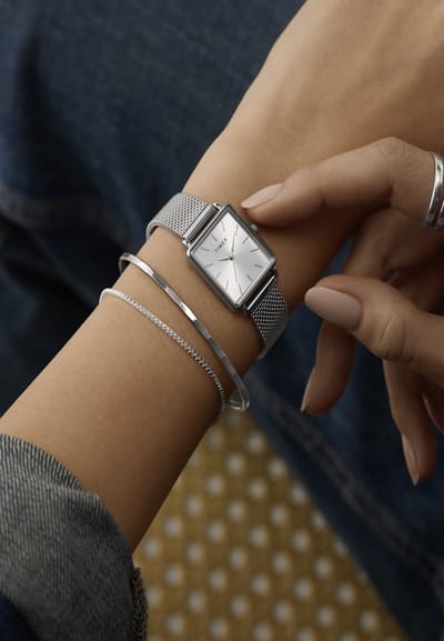 Timex Transcend Quartz Analoog Horloge Zilverkleurig Kast Gemaakt Van 100% Loodarm Messing En Een Armband Van 100% Roestvrij Staal 22 TW2Y26100AJ, TW2Y26300AJ