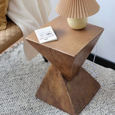 FATIVO Bijzettafel - Hoektafel & Nachtkastje - Lichtgewicht Beton Look - 30x46 cm - Natuurlijk hout
