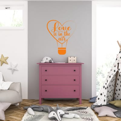 Muursticker - Love Is In The Air - 58 x 68 - Oranje