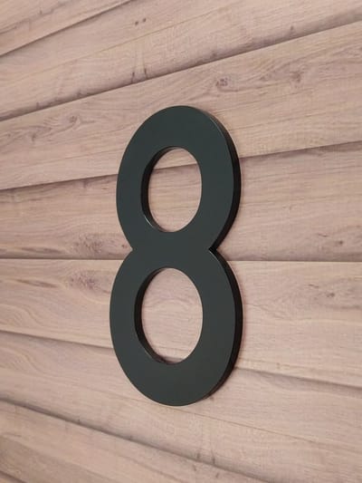 Huisnummer zwart nr. 8 - cijfer 20cm hoog - 8mm dik - kleur zwart mat - DIN