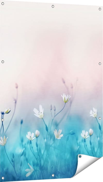 Gards Tuinposter Witte Bloemen op een Blauw Achtergrond - 80x120 cm - Tuindoek - Tuindecoratie - Wanddecoratie buiten - Tuinschilderij