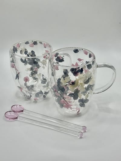 2 Unieke handgemaakte dubbelwand Koffie en Theeglazen met gedroogde bloemen - 350ml - Inclusief 2x Lepels - Latte Macchiato Glazen - Cappuccino Glazen - Koffieglazen