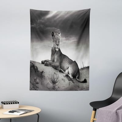 ABAKUHAUS zwart-wit wandtapijt, Wild Lioness gemaakt van zachte microvezelstof wasbaar zonder vervagend digitaal print, 110 x 150 cm, zwart witgrijs