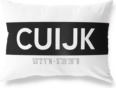 Tuinkussen CUIJK - NOORD-BRABANT met coördinaten - Buitenkussen - Bootkussen - Weerbestendig - Jouw Plaats - Studio216 - Modern - Zwart-Wit - 50x30cm