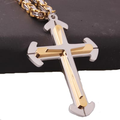 POMOiii Klassieke drievoudige kruishanger van titanium roestvrij staal met ketting voor heren en dames