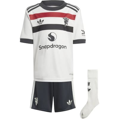 Derde babyset Manchester United 2024/25