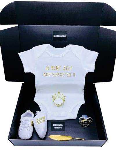 Kraamcadeau - koetsiekoetsie - romper - baby sneakers - speen - rechtstreeks versturen mogelijk