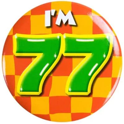 Button 77 Jaar - Button met speld (55mm) - Leeftijd badge - 77 Jaar versiering - Accessoires - Rozet I'm 77 - Verjaardag jongen / meisje / man / vrouw - Button 77 Jaar