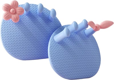 Paar Blauwe Voetboog Trainer met Roze Bloem/Propeller Detail, Ergonomisch 30° Ontwerp met Antislip Bodem, Voor Oefening en Correctie van Voetbalg en Beenlijnen