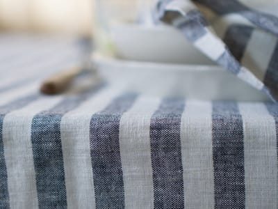 Linnen Label - Duurzaam 100% Europees gewassen linnen tafelkleed - 140 x 300 cm - Brede streep
