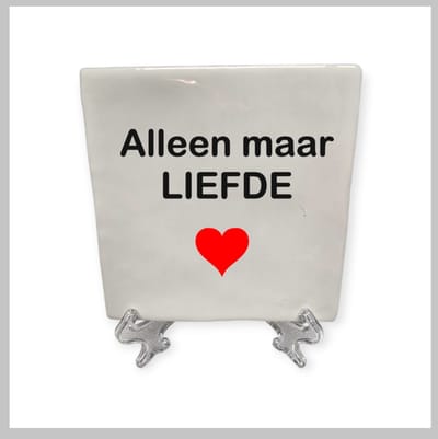 Spreuk tegeltje, Tekst tegeltje met tekst: Alleen maar liefde, Valentijn, Cadeau, Liefde, Tegeltje met tekst, Tekst tegeltje, XLX®