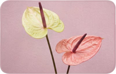 Badmat 80x50 cm - Antislip - Bloemen - Anthuriums - Geel - Roze - Badmatten voor badkamer - Badkamermat - Douchemat - Badkamer mat
