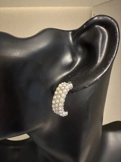 Oorsteker ring met kraaltjes diameter 2 cm | | Make up | Parfum | Moederdag | Verjaardagscadeau| Cadeautje| Valentijnsdag| Kado | sieraden | vaderdag | oorbellen | oorsieraden