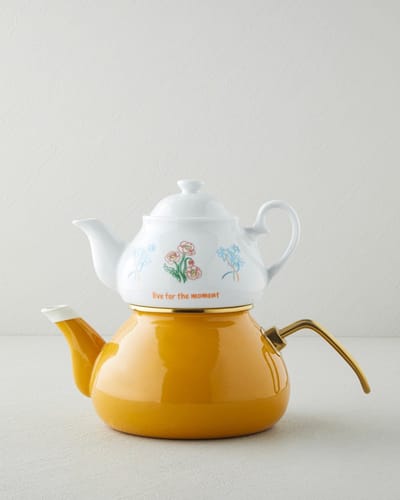 English Home Linea Porselen Emaye Theepot Set 0,85L + 2,2L – Mosterdgeel – Theepot met Ketel – Geschikt voor Vaatwasser