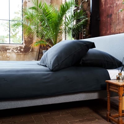 Kayori Nikaya Dekbedovertrek Tencel - 140x200-220 + 1 sloop - Eenpersoons - Washed Finish & Verkoelend - Zwart