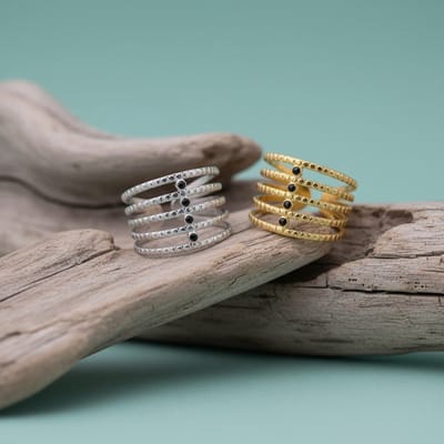 Ringen dames -Brede open ring RVS met bolletjesmotief - Zilverkleur