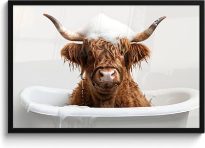 Poster in lijst - Fotolijst 90x60 cm - Posters - Schotse Hooglander - Bad - Koe - Dieren - Schuim - Posterlijst zwart - Wanddecoratie badkamer - Muurdecoratie WC - Decoratieve accessoires - Toilet muur decoratie