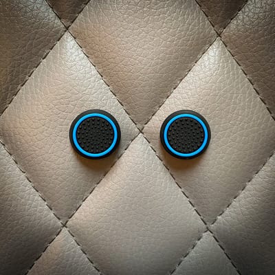 Gaming Thumb Grips - geschikt voor Playstation (PS3, PS4, PS5), Xbox (360, One, X/S) & Nintendo Switch controllers - 1 set = 2 duimgrips - zwart/blauw