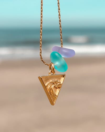Laguna Treasures - Zeeglas - ketting - waverider - goud - long box ketting- Halsketting - Sieraden - Surf