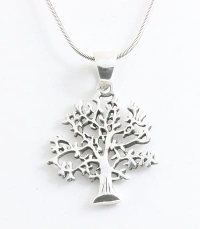 Fijne zilveren levensboom hanger aan ketting