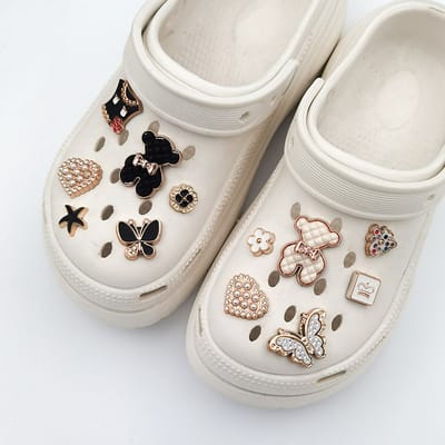 Schoenaccessoires-geschikt voor crocs charms- geschikt voor crocs pins- geschikt voor crocs Accessoires- geschikt voor Crocs Jibbitz-12 zwart-witte hartvormige beren