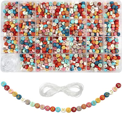 1440 Stuks Acryl Alphabet Kralen 7mm Rond A tot Z Kleurrijke Kralen met Gouden Letters en 15m Kristal Elastische Draad voor DIY Armbanden en Kettingen Maken