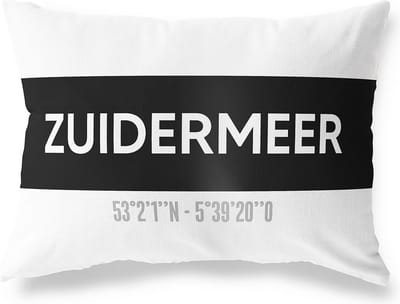 Tuinkussen ZUIDERMEER - NOORD-HOLLAND met coördinaten - Buitenkussen - Bootkussen - Weerbestendig - Jouw Plaats - Studio216 - Modern - Zwart-Wit - 50x30cm